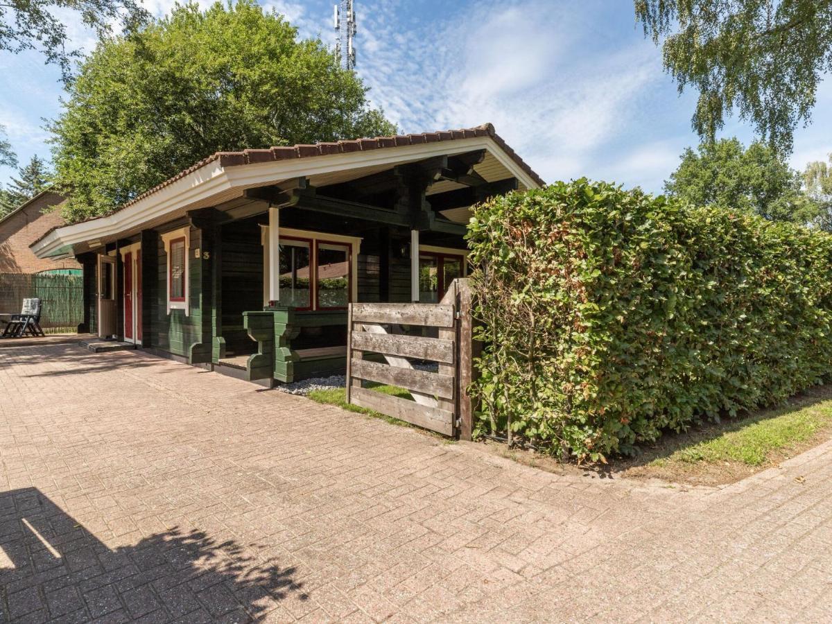 Luxurious Chalet In Guelders By The Forest Hulshorst Bagian luar foto