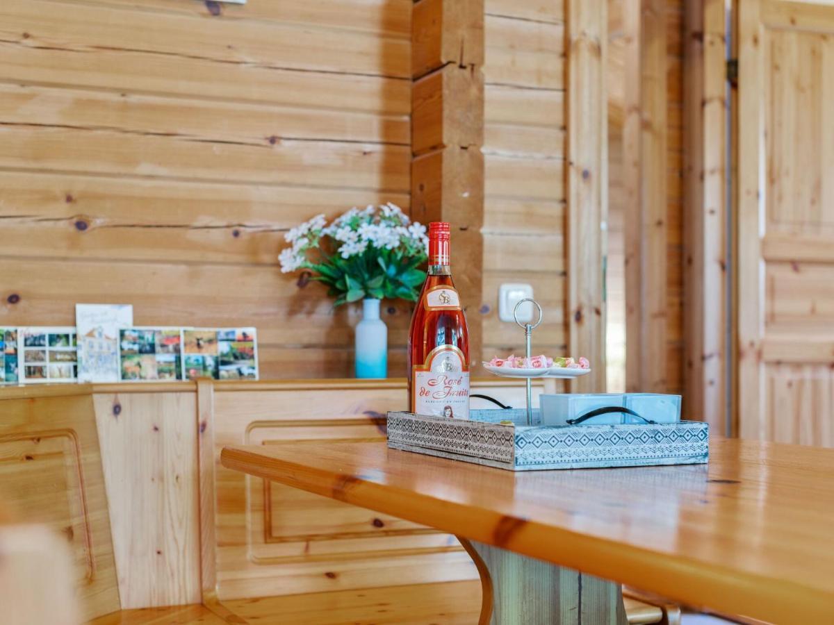 Luxurious Chalet In Guelders By The Forest Hulshorst Bagian luar foto